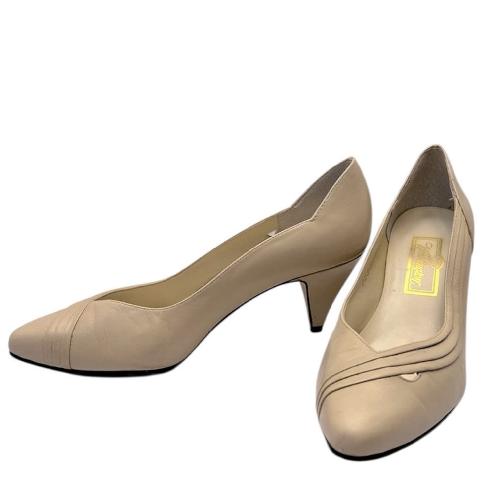 Taupe Sand Color Heels with Almond Toe Shape by Worthington.   Size = 7.5.